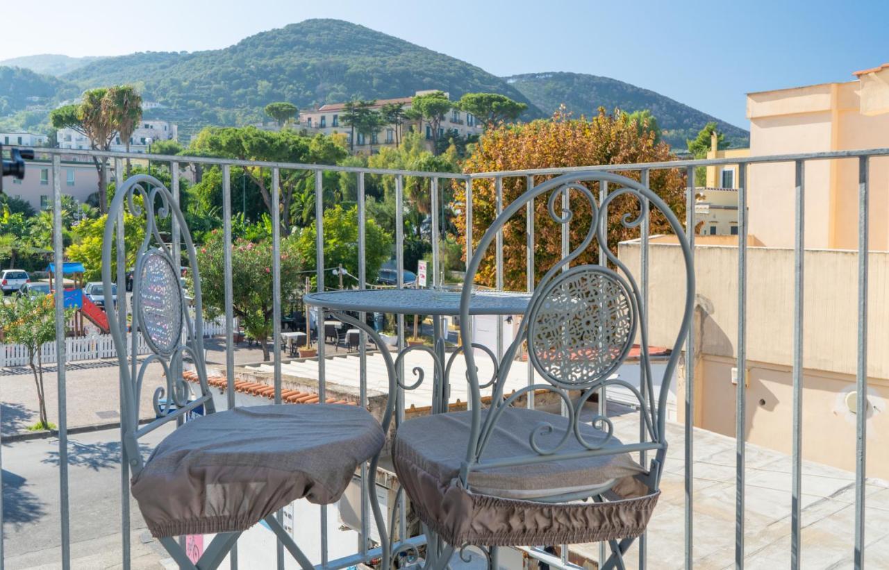 Alloggio Nuovissimo Al Centro E Rilassante Ischia Bagian luar foto